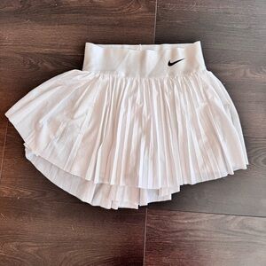 Nike Women's Core Advantage Pleat Skirt White S